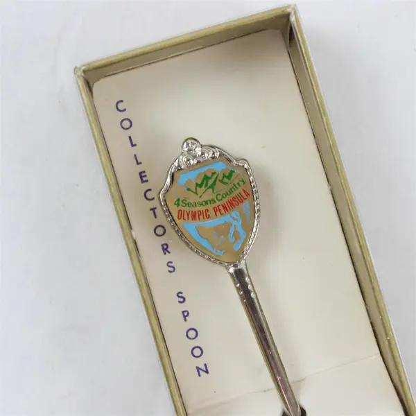 Lot of 2 Chrome Souvenir Spoons Washington Four Seasons Olympic Peninsula