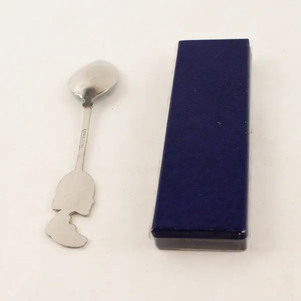 Lot of 2 Seattle Souvenir Spoons Space Needle & Salmon Seattle Aquarium