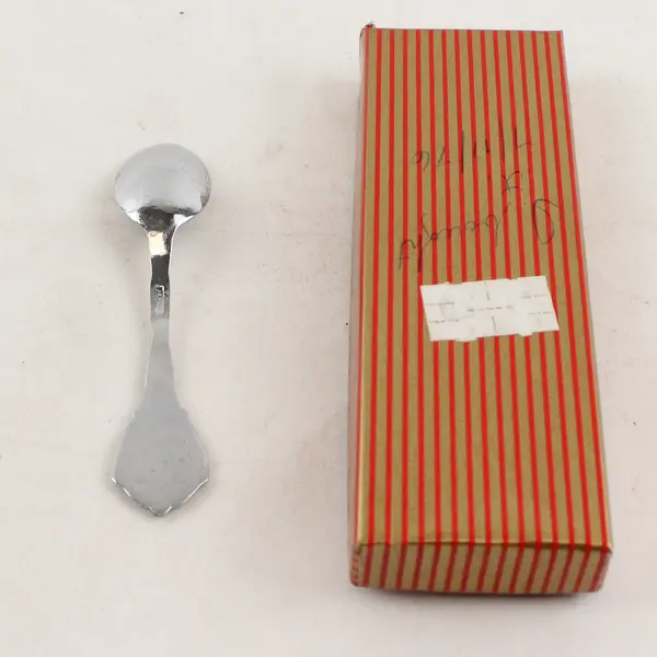 Lot of 2 Oregon Souvenir Spoons - Sea Lion Caves Florence & Myrtlewood