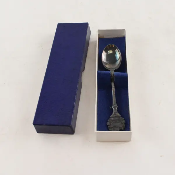 Vintage Chateau Lake Louise Souvenir Spoon Canada Collectible