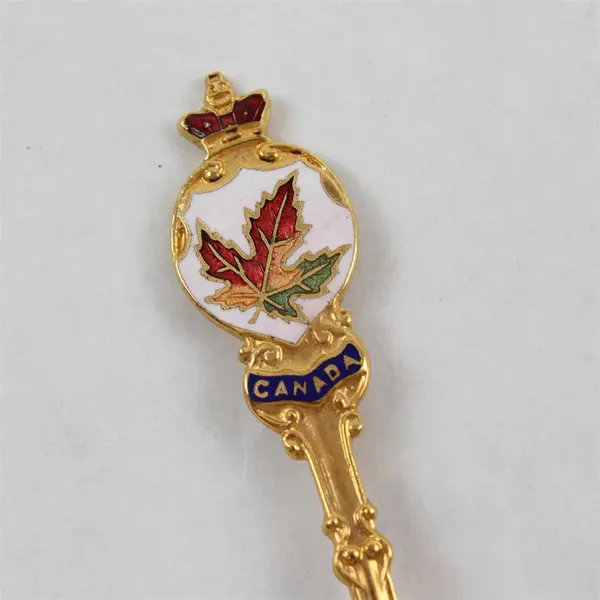 Lot of 2 Vintage Canada Souvenir Spoons Gold-Tone Butchart Gardens Victoria