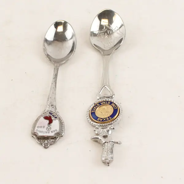 Lot of 2 Texas Souvenir Spoons San Antonio Zoo & Lone Star