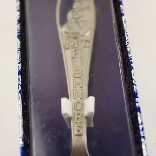 Souvenir Spoon Mt Rushmore Silver Plated Collectible 5in