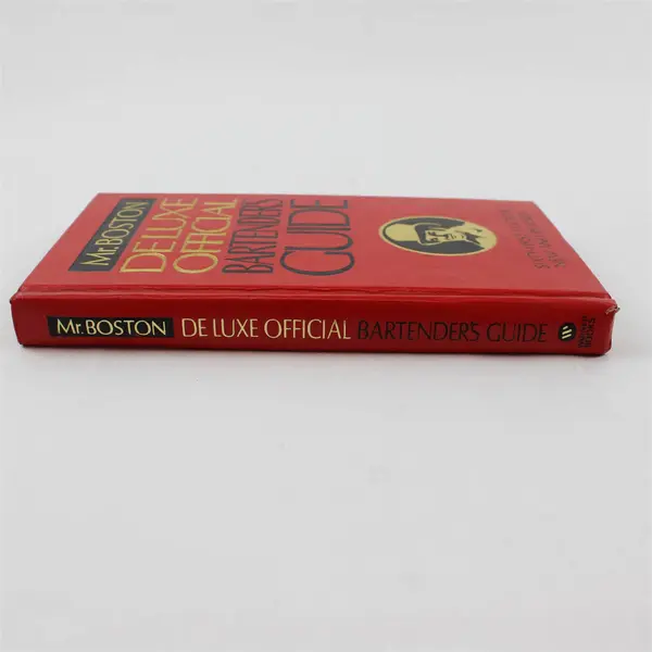 Vintage Deluxe Official Bartenders Guide HC Mr. Boston Distiller 61st Printing 