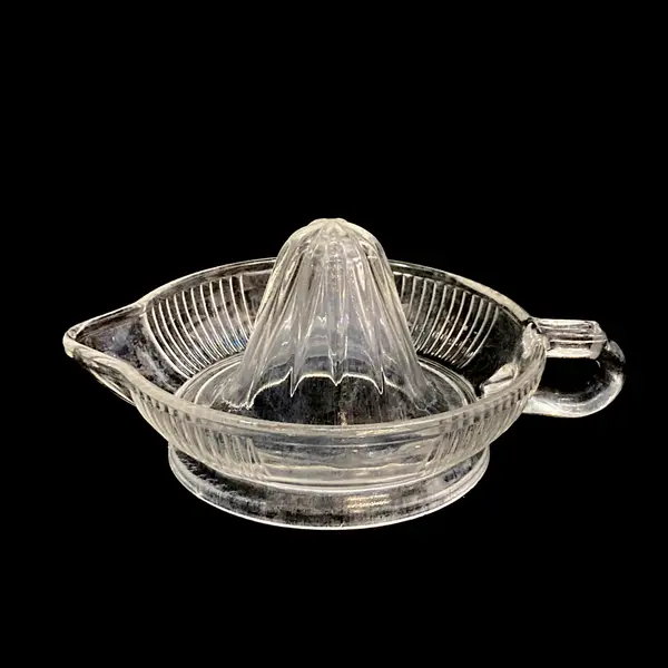 Vintage Anchor Hocking Clear Glass Juicer Reamer With Handle And Spout 