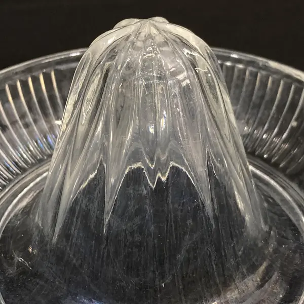 Vintage Anchor Hocking Clear Glass Juicer Reamer With Handle And Spout 