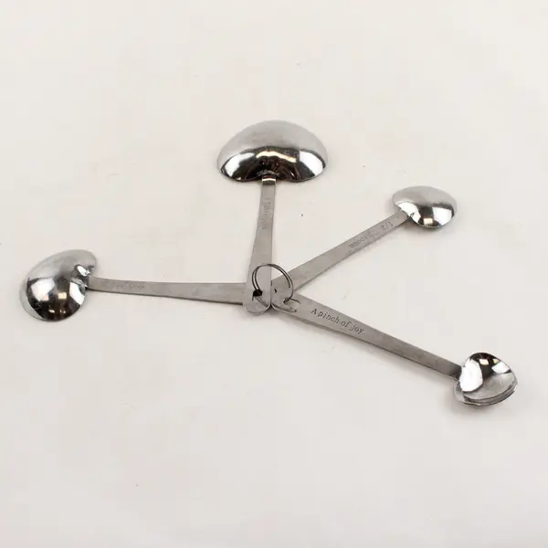 Lot of 2 Metal Measuring Spoons Sets Oval & Heart Shaped