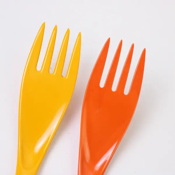 Lot of 3 Kitchen Utensils Ground Meat Masher + Yellow & Orange Melamine Forks