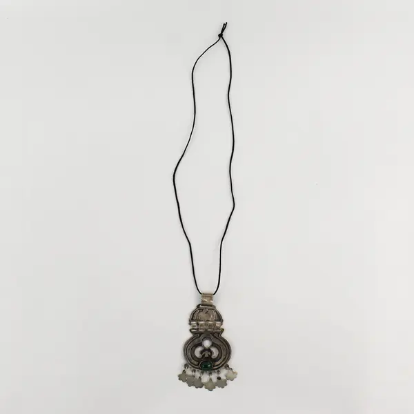 Hinged Silver-Tone Drop Pendant Necklace 16"