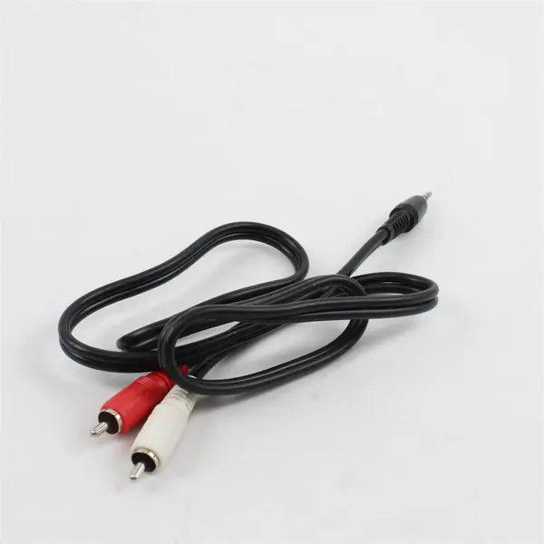 Lot of 2 RadioShack 3.5mm to 2 RCA Male Stereo Cables Splitter