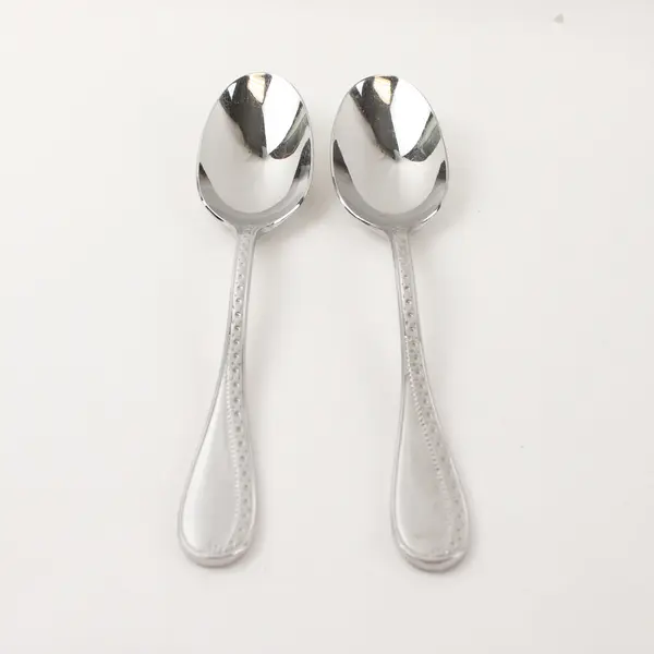Set of 2 Unbranded Stainless Tablespoons 8.25in Used Flatware