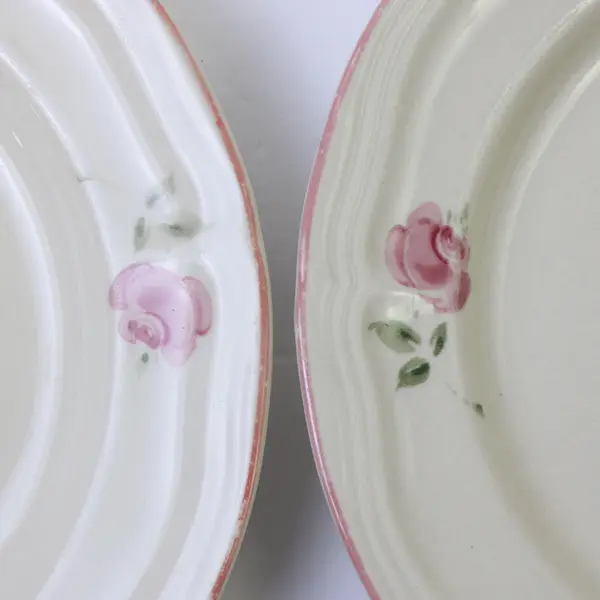 Lot Of 4 Gibson Designs Roseland Pattern Floral Ceramic Salad Plates 7.75"