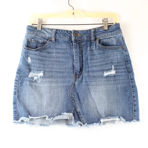 WAX Jean LA Women's/Juniors Size L Medium Wash Distressed Stretch Denim Skirt
