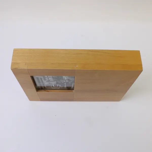 Umbra Natural Matchbox 3x3 Photo Frame Wood 6x8 New