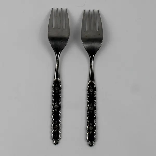 Lot of 2 Oneida Silver Rose Queen Pattern Stainless Salad Forks 6.25" Good