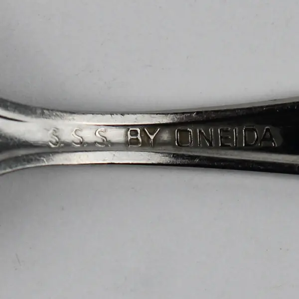 Lot of 2 Oneida Silver Rose Queen Pattern Stainless Salad Forks 6.25" Good