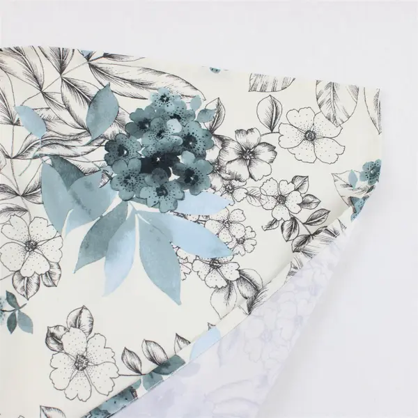 Blue & Off-White Floral Rectangular Tablecloth 50" x 66" with 4 Napkins - Flawed