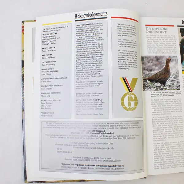 Guinness Book of Records 1990 Hardcover - Good Pre-Owned