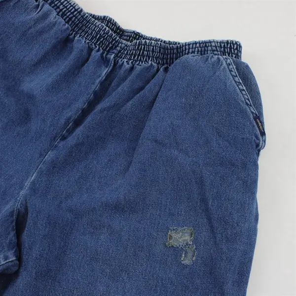 Chic Women's 18 Average Medium Wash Elastic Waist Pull On Denim Capri Pants