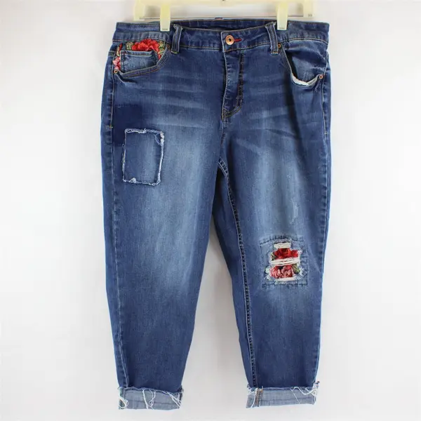 Y2K Faded Glory Women's 16W Floral Embroidered Distressed Cuffed Denim Jeans