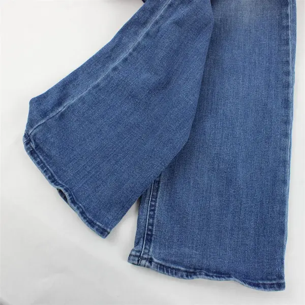 Old Navy Women's Size 10 Medium Wash Mid-Rise Wow Boot-Cut Denim Jeans