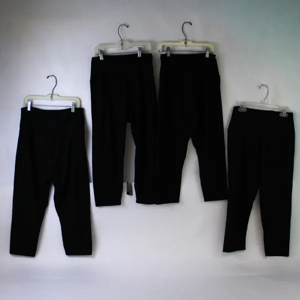 Lot of 4 Unbranded Women's XL Black Capri Length Stretch Leggings