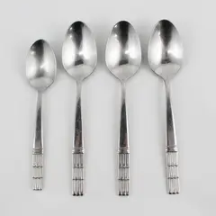 Lot of 4 Oneida Silver Unknown Pattern 18/10 SS 1 Teaspoon 3 Oval Soup Spoons
