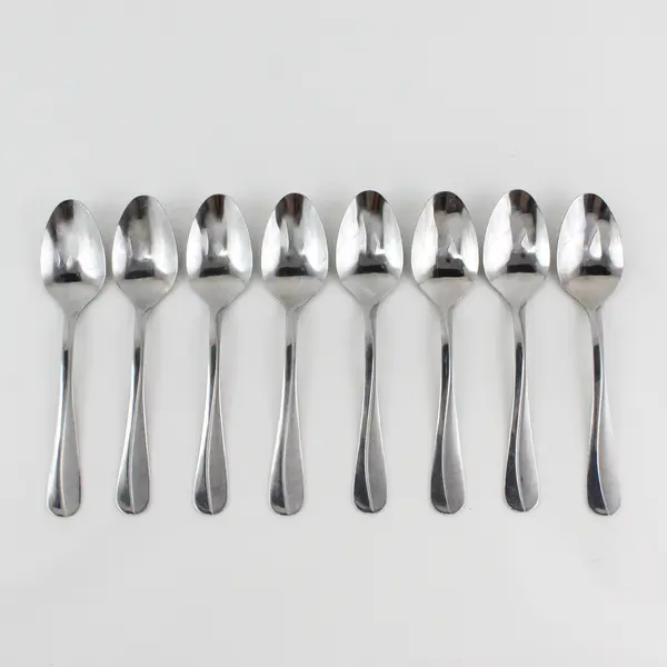 Lot of 8 Stainless Oval Shaped Soup Spoons Made in China 7" Long Good Condition