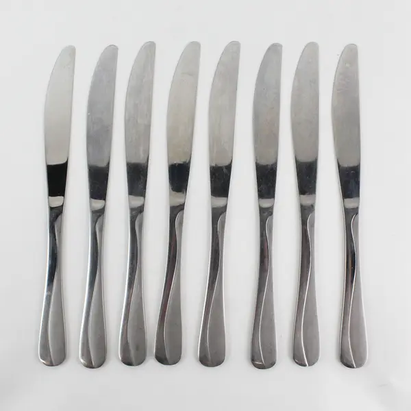 Lot of 8 Unbranded Stainless Solid Dinner Knives Made in China 9" Good Condition