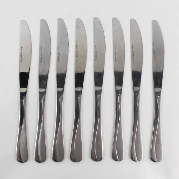Lot of 8 Unbranded Stainless Solid Dinner Knives Made in China 9" Good Condition