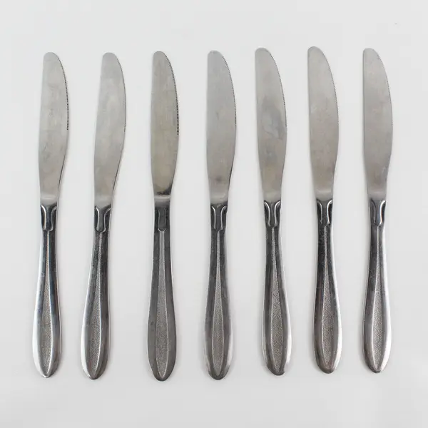 Lot of 7 Unbranded Stainless Steel Dinner Knives Made in China 9" Good Condition