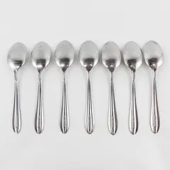 Lot of 7 Unbranded Stainless Steel Oval Soup Spoons Made in China 7.25" Good