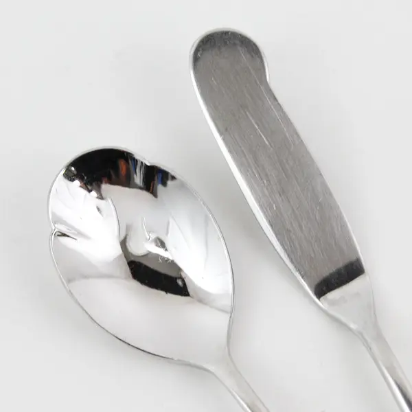 4 Oneida Silver Icarus Pattern 18/10 SS 2 Butter Knives 2 Sugar Spoons China