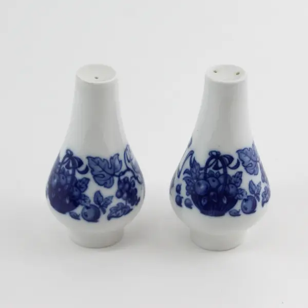 Set Of 2 Ermetic Blue/White Fruit Pattern Ceramic Salt/Pepper Shakers 3.75" Tall