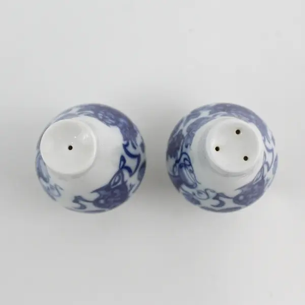 Set Of 2 Ermetic Blue/White Fruit Pattern Ceramic Salt/Pepper Shakers 3.75" Tall