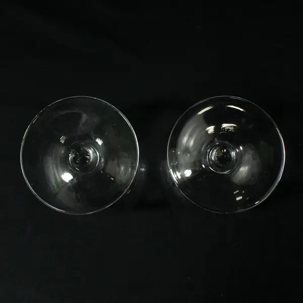 Lot Of 2 Unbranded Matching Clear Glass Brandy/Cognac Glasses 4.5" Tall 3.5"