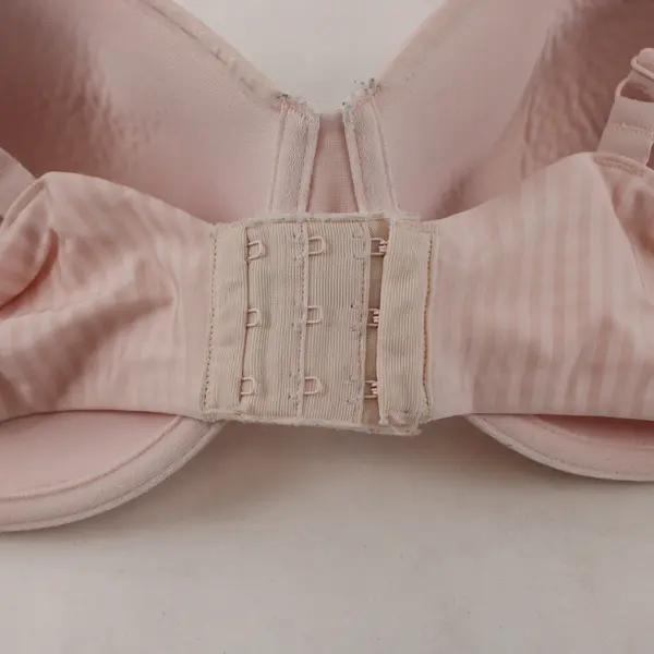 Playtex Light Pink Striped Underwired Bra Women's Size 42C