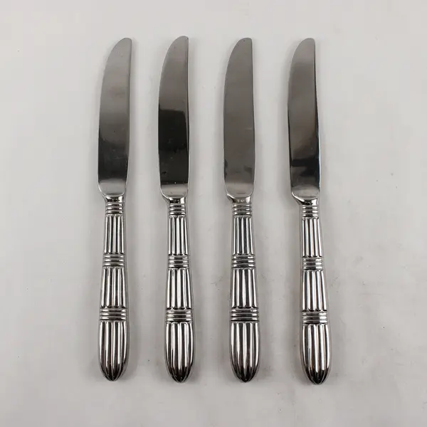 Lot of 4 Pfaltzgraff Strata Stainless Steel Dinner Knives 9"