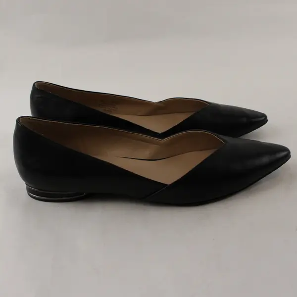 Naturalizer Black Leather Pointed Toe Flats Women's US 9M