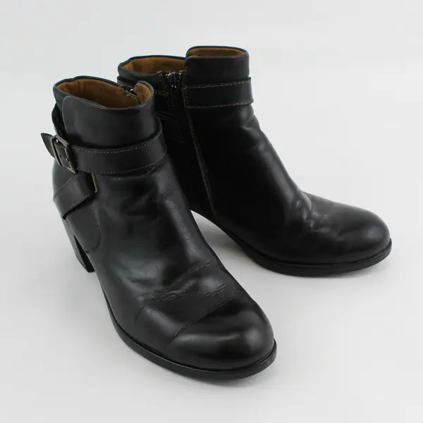 B.O.C Black Leather Booties Buckle Accent Women's US 8-1/2M