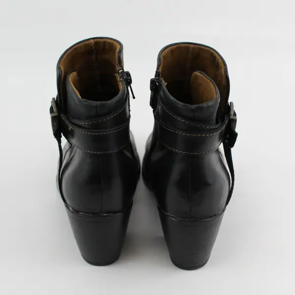 B.O.C Black Leather Booties Buckle Accent Women's US 8-1/2M
