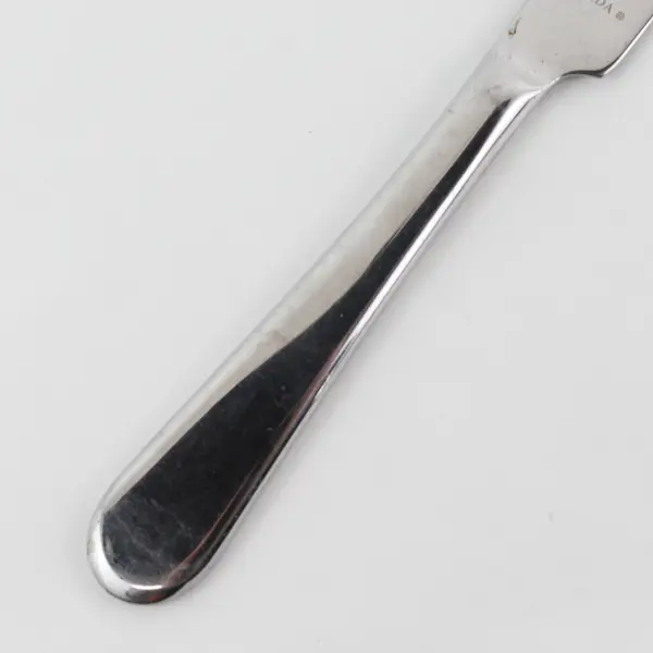 Lot of 2 Oneida Silver Icarus Pattern 18/10 SS Dinner Knives From China 9.5"