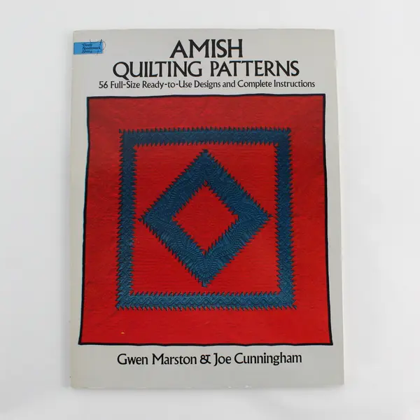 Amish Quilting Patterns by Gwen Marston and Joe Cunningham Paperback 1987