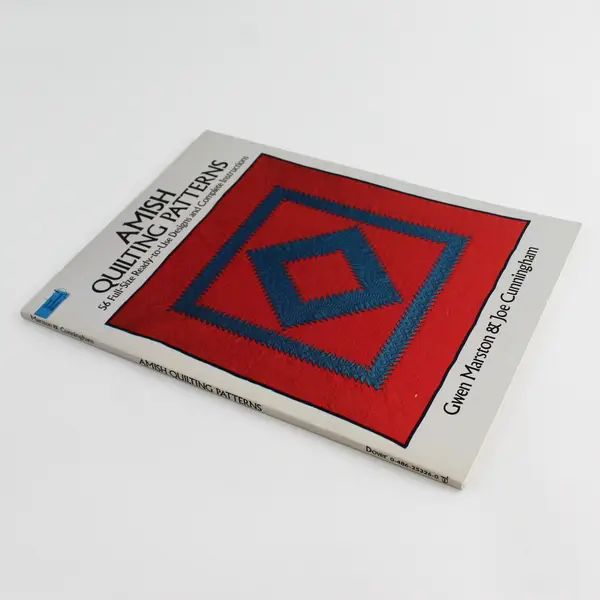 Amish Quilting Patterns by Gwen Marston and Joe Cunningham Paperback 1987