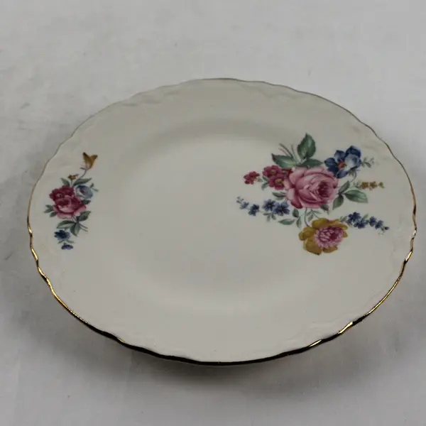 Lot of 2 Vintage Scio Pottery Hazel Pattern 7.25" Plates