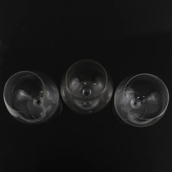 Lot Of 3 Unbranded Unmarked Assorted Shapes Clear Glass Stemmed Red Wine Glasses