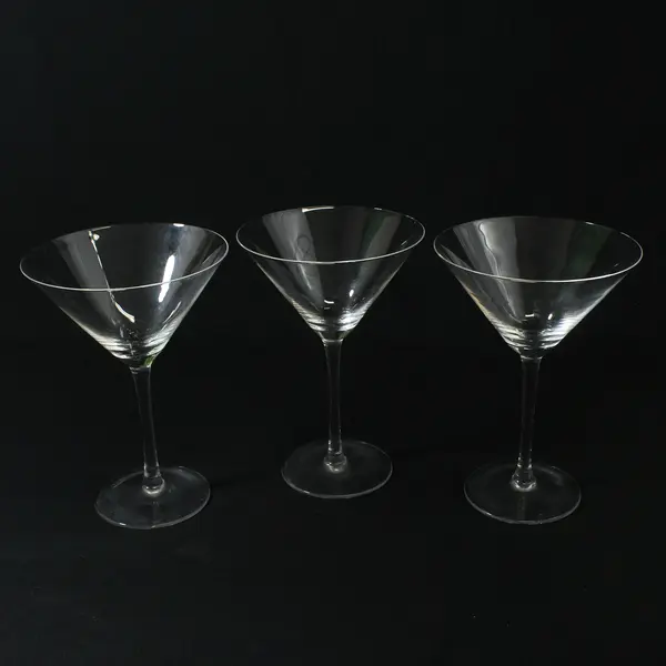 Lot Of 3 Unbranded/Unmarked Matching Clear Glass Martini Glasses 7.25" Tall