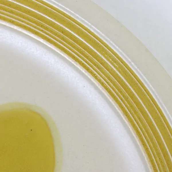 Style House Stoneware Beige Yellow Strawberry Platter 12.25in