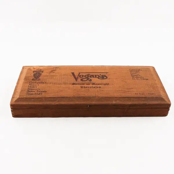 Vintage Vogan's Redwood Wooden Chocolate Box Advertising Collectible