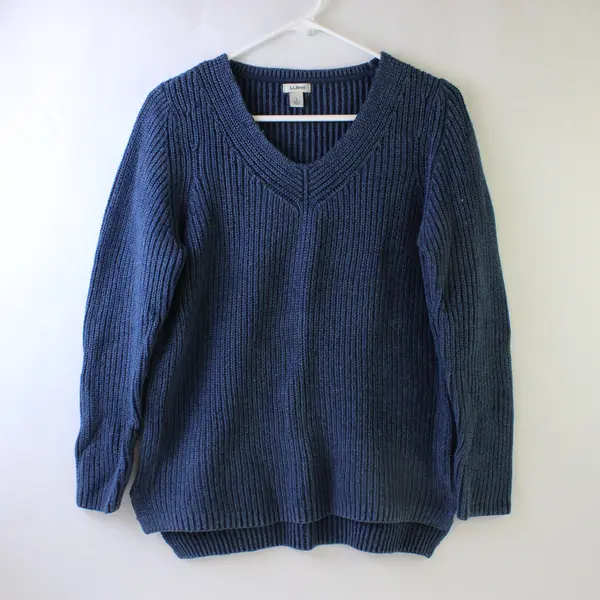 L. L. Bean Solid Blue Color Long Sleeve Knit Sweater 100% Cotton Women's Size L